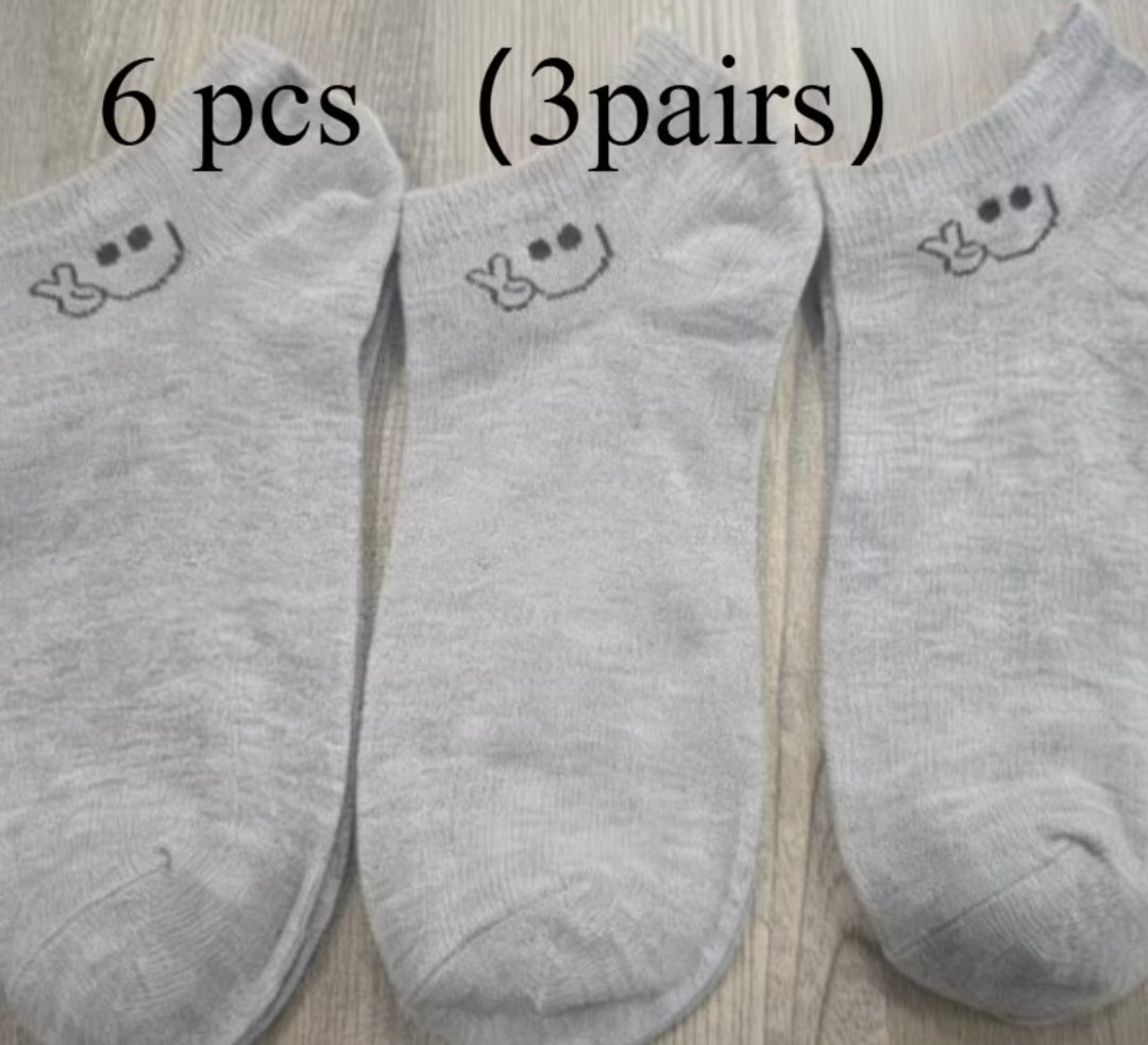 Grey Smiling Face Socks — 3 Pairs