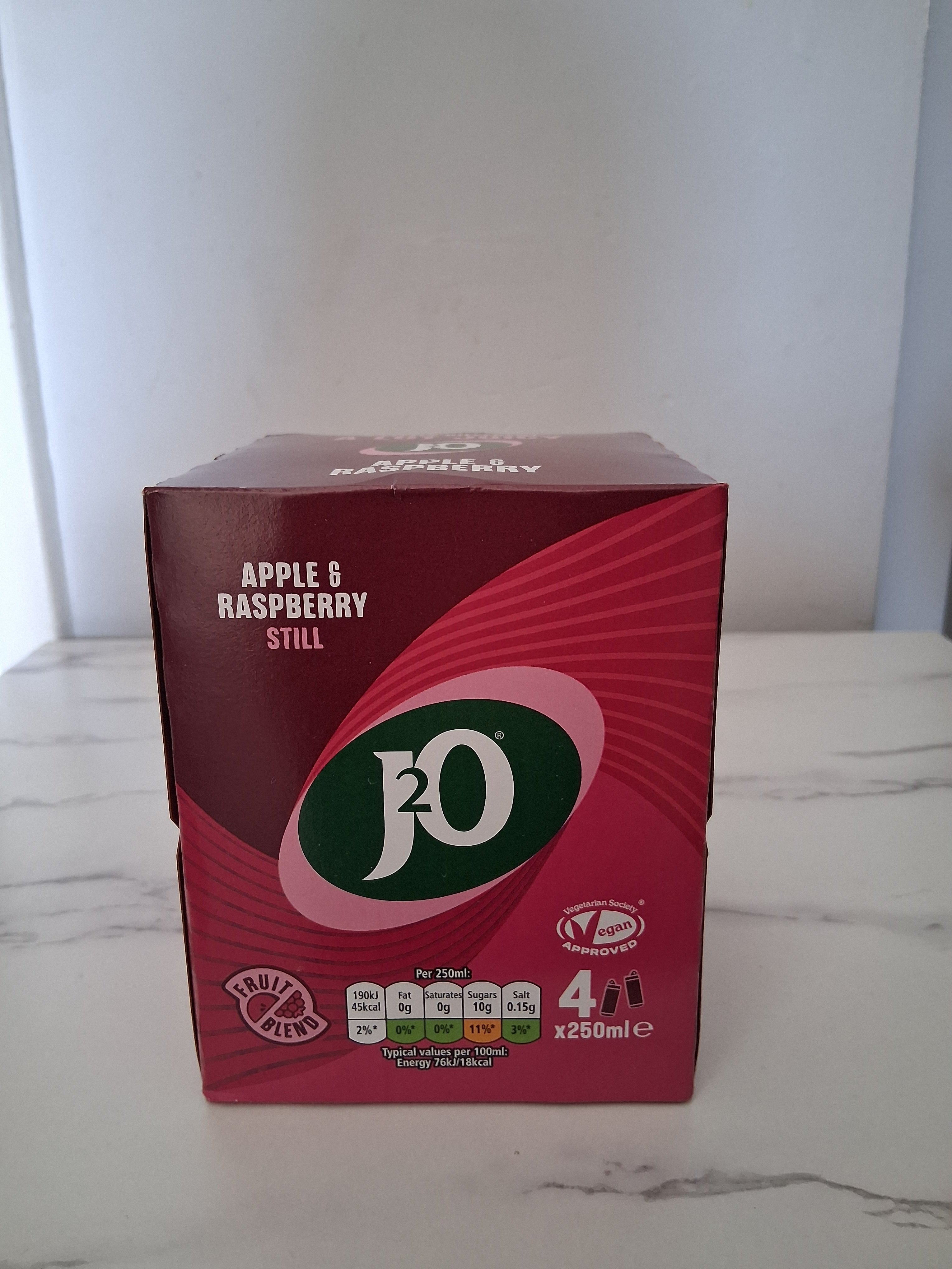 J2O Apple & Raspberry Still 4 Pack