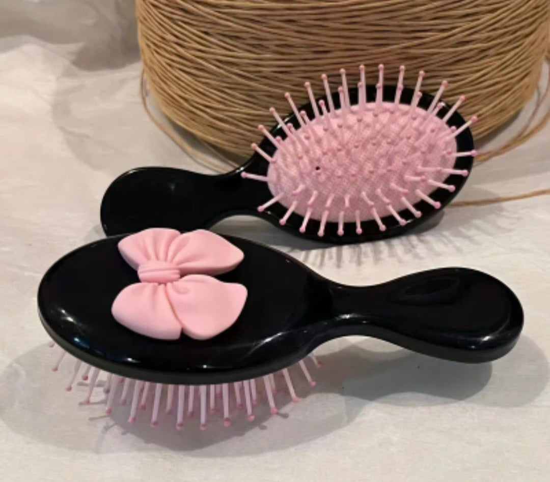 Oval Bow Hairbrush