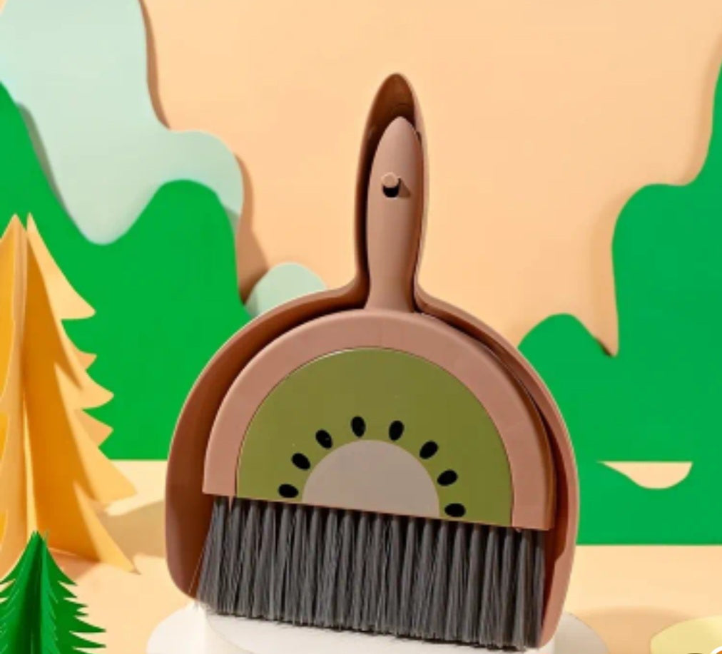 Mini Dustpan & Brush Set
